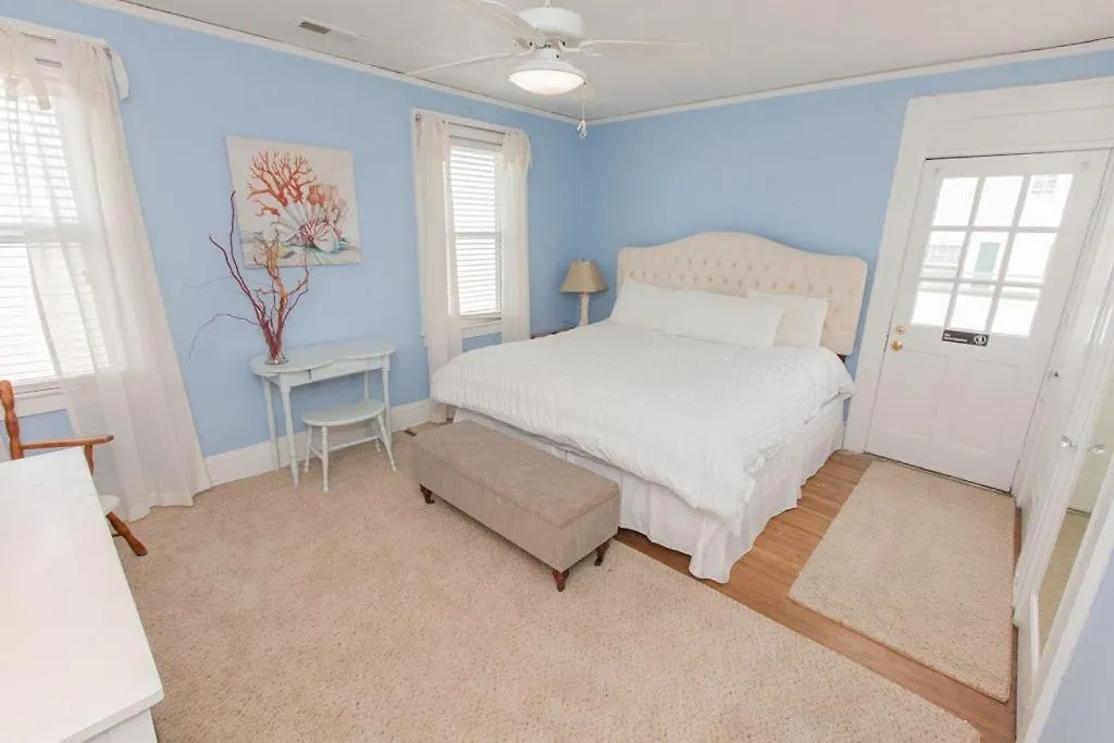 Shoreline Cottage - Oceanfront - North End Vb Virginia Beach